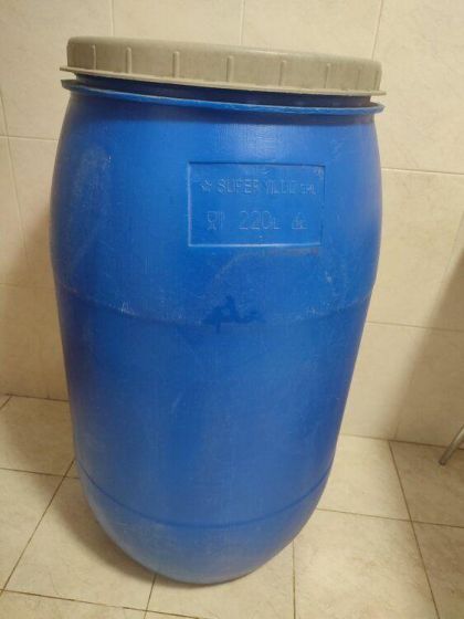 Продам бочку 220л