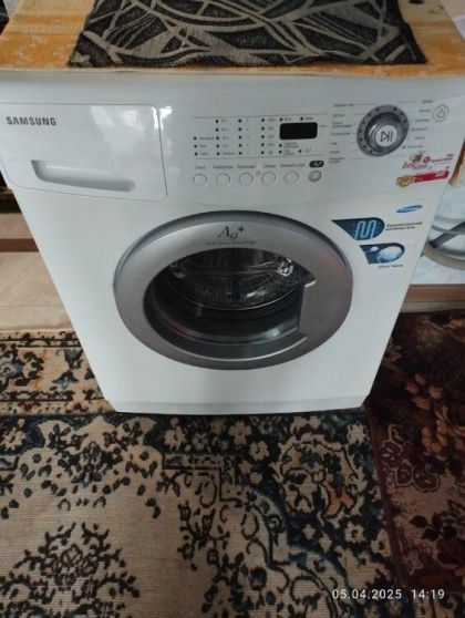 Продам б/у стиральную машину Samsung