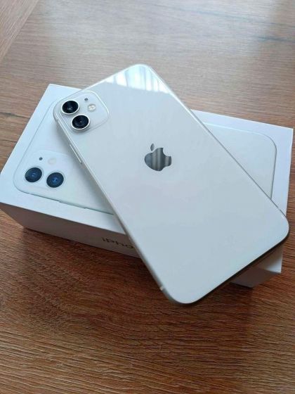 iPhone 11 / 128 GB, white, состояние отличное