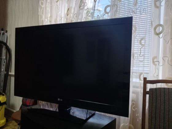Телевизор LG 42CS560-ZD