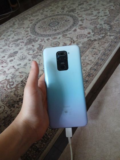 Redmi 9  подходящий для звонков и общения