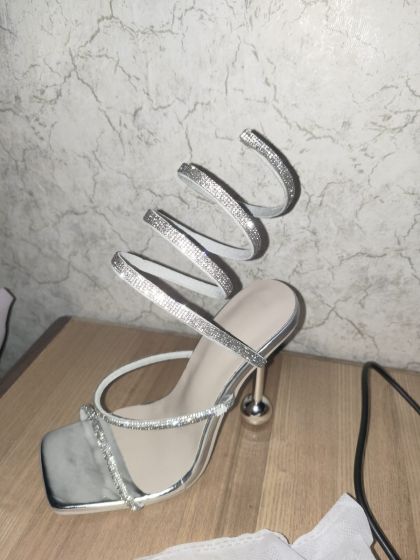 Новые босоножки