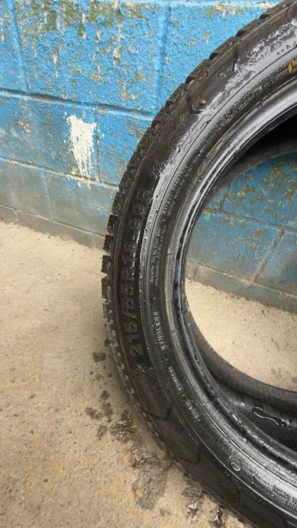 Зимние шины 215/55 R18