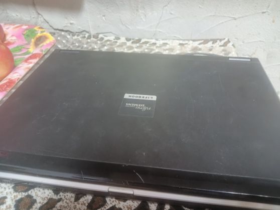 Ноутбук Fujitsu Siemens LIFEBOOK S7220.