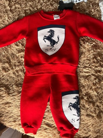 Продам спортивный костюм для мальчика