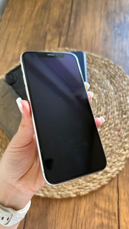Продается IPhone X 256GB