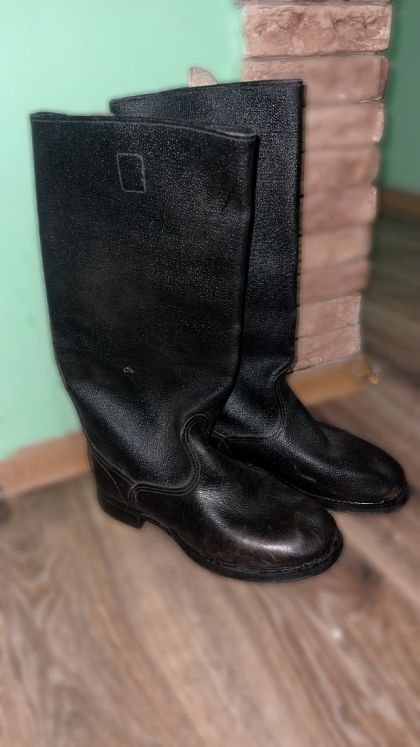 Продам мужские сапоги