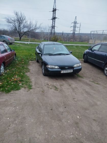 Автомобиль форд мондэо 93года