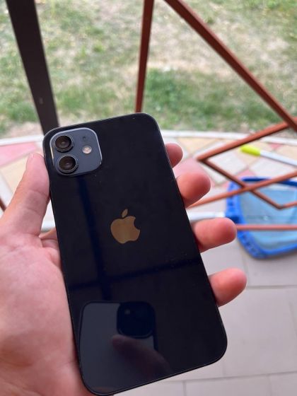 IPHONE 12