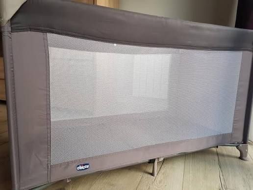 Продам детский манеж chicco