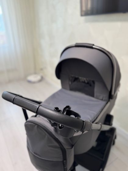 ПРОДАМ КОЛЯСКУ Rivera