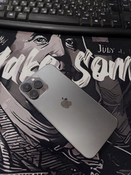 Продам iPhone 13 Pro Max
