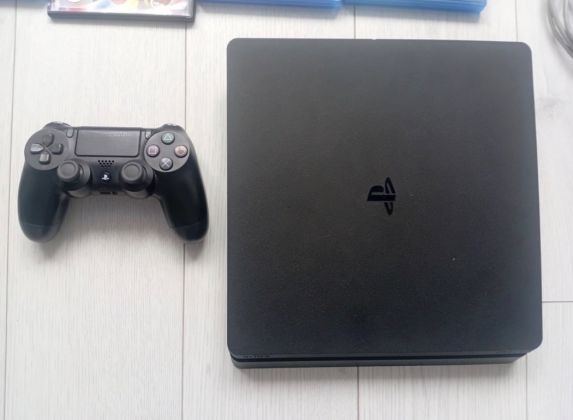 playstation 4slim