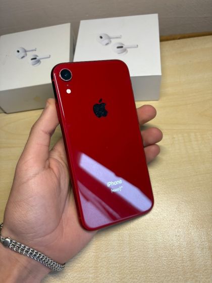 iPhone XR Red 64gb