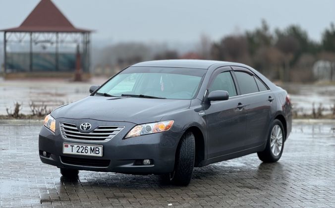 Toyota Camry 40