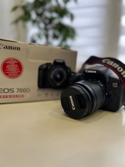 Продам Canon EOS 700D + 18–55mm STM