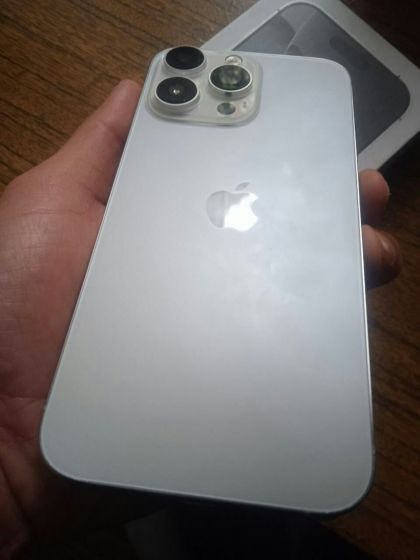 Продам iPhone 16 pro max (реплика) 1300р