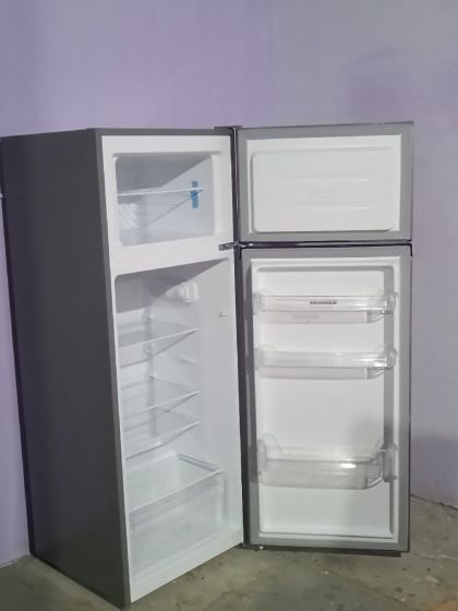 Продам практически новый холодильник!