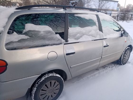 Продаётся Volkswagen Sharan 1999года