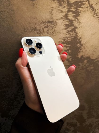 Продам IPHONE 16 PRO MAX
