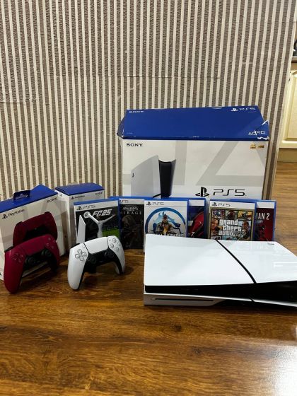 🎮 PS5 Slim 1TB — почти новая, гарантия