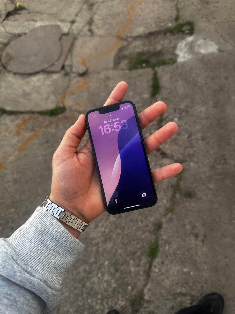 iPhone 13 Mini — 1/2