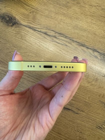 Продам iPhone 14