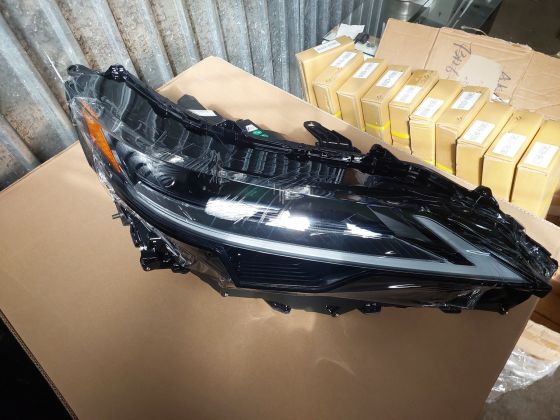Lexus RX 400h 2023 г. Фары, оптика