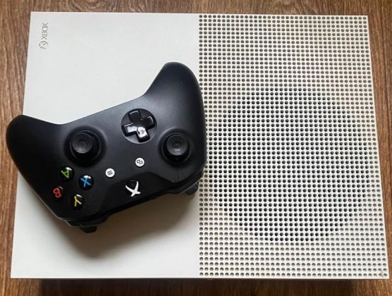 Xbox One S