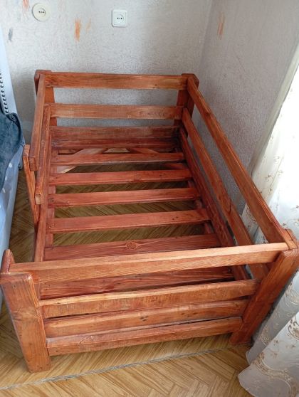 Продам детскую кроватку